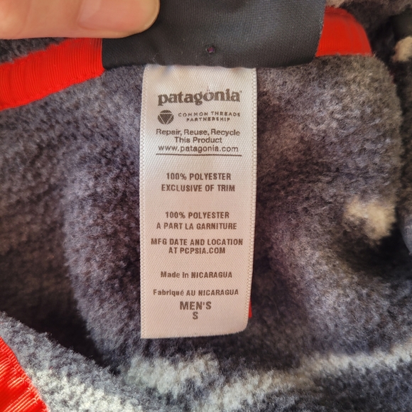 RARE Patagonia Synchilla Gray Aztec Fleece Snap Puilover Sweater Size Small - Picture 7 of 7